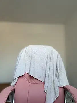 stormyy  online show from October 2025 06:59:01 PM