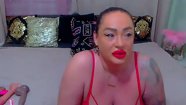 Snapshot of BustyVicky chatting on December 2024 10:19:01 PM BustyVicky online show from December 2024 10:19:01 PM