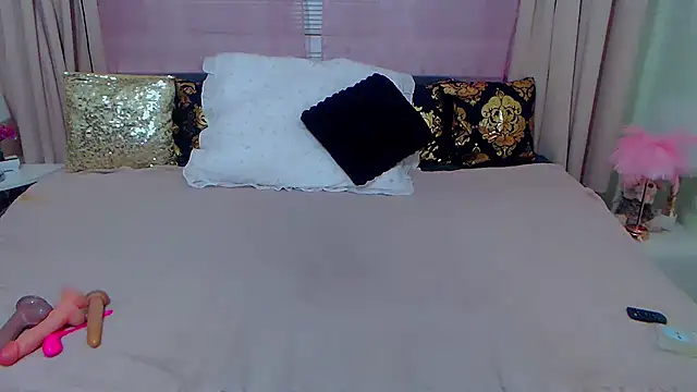 Snapshot of BustyVicky chatting on December 2024 10:35:02 PM BustyVicky online show from December 2024 10:35:02 PM