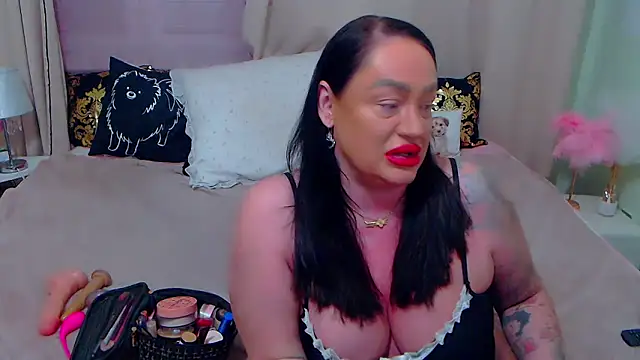 Snapshot of BustyVicky chatting on January 2025 10:11:02 PM BustyVicky online show from January 2025 10:11:02 PM