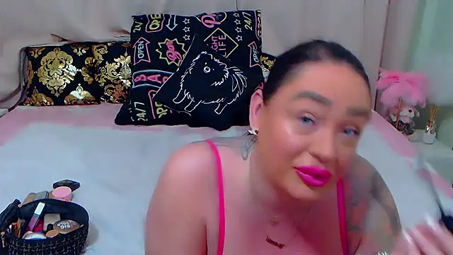 Snapshot of BustyVicky chatting on February 2025 10:40:02 PM BustyVicky online show from February 2025 10:40:02 PM
