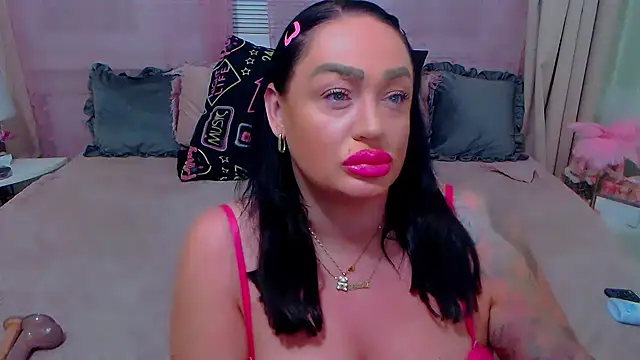 Snapshot of BustyVicky chatting on March 2025 09:45:01 PM BustyVicky online show from March 2025 09:45:01 PM