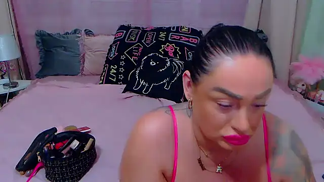 Snapshot of BustyVicky chatting on March 2025 10:40:01 PM BustyVicky online show from March 2025 10:40:01 PM