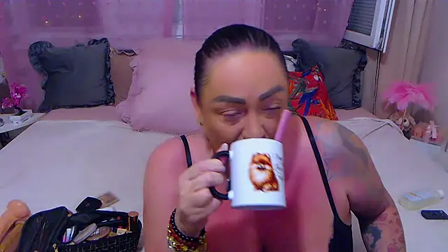 Snapshot of BustyVicky chatting on September 2025 09:04:02 PM BustyVicky online show from September 2025 09:04:02 PM