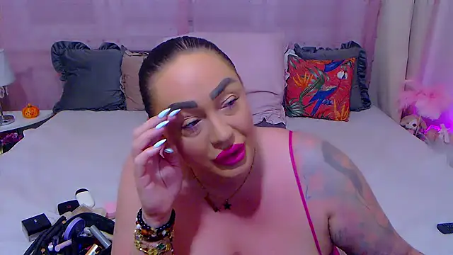 Snapshot of BustyVicky chatting on September 2025 09:53:02 PM BustyVicky online show from September 2025 09:53:02 PM