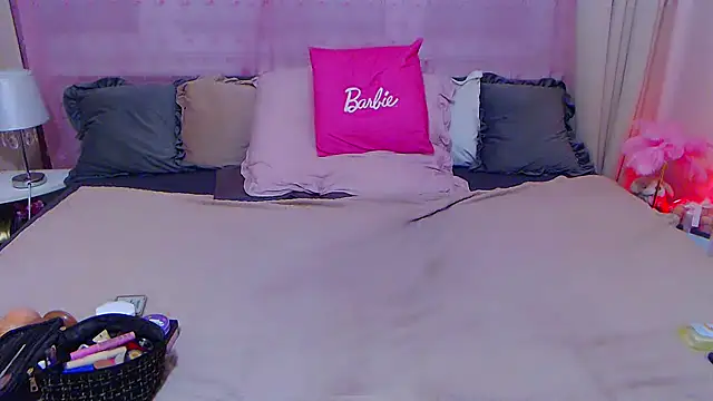 Snapshot of BustyVicky chatting on October 2025 09:28:02 PM BustyVicky online show from October 2025 09:28:02 PM