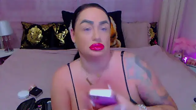 BustyVicky online show from November 2025 09:27:01 PM