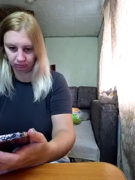 BustyBlond online show from October 2025 01:10:01 PM