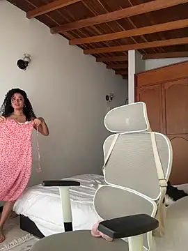 GabriSaenz online show from April 2026 01:20:01 PM