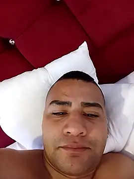 Snapshot of EISONREINA11 chatting on October 2025 04:33:01 PM EISONREINA11 online show from October 2025 04:33:01 PM