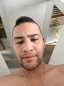 EISONREINA11 online show from July 2026 01:14:02 PM