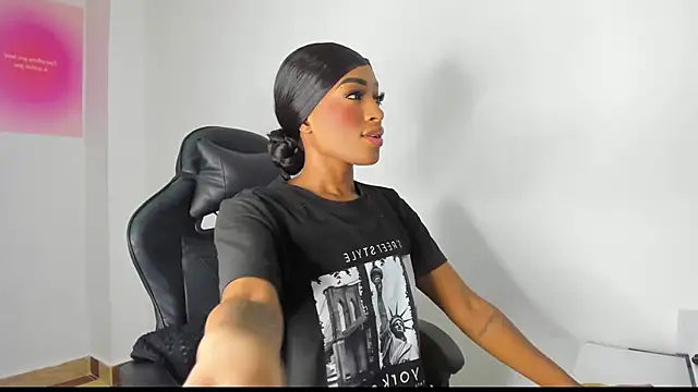 Emattaylor online show from February 2025 11:12:01 AM