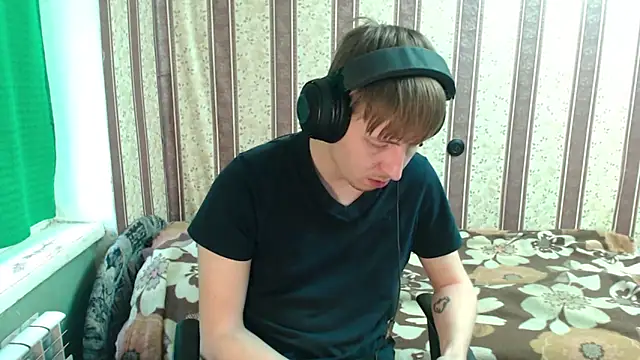 Snapshot of darienlarge chatting on October 2025 11:47:02 AM darienlarge online show from October 2025 11:47:02 AM