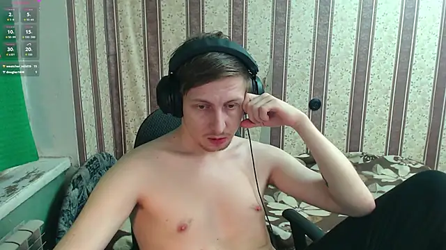 Snapshot of darienlarge chatting on October 2025 02:29:01 PM darienlarge online show from October 2025 02:29:01 PM