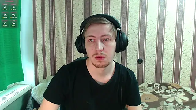 Snapshot of darienlarge chatting on November 2025 11:32:01 AM darienlarge online show from November 2025 11:32:01 AM