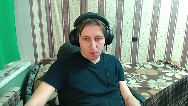 Snapshot of darienlarge chatting on November 2025 05:40:02 PM darienlarge online show from November 2025 05:40:02 PM