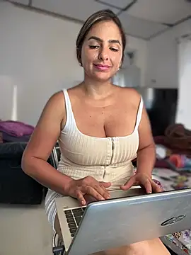 Snapshot of sammyqueenx21 chatting on January 2025 10:32:02 PM sammyqueenx21 online show from January 2025 10:32:02 PM