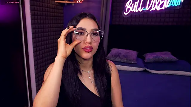 bull vixen2001 online show from April 2026 11:27:01 PM