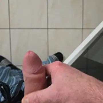 Snapshot of Zauberstab8 chatting on November 2025 09:33:02 AM Zauberstab8 online show from November 2025 09:33:02 AM