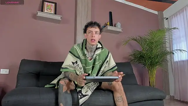 Aron ford online show from November 2025 12:48:02 PM