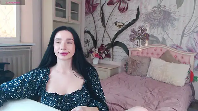 AliciaBow online show from October 2025 01:45:01 PM