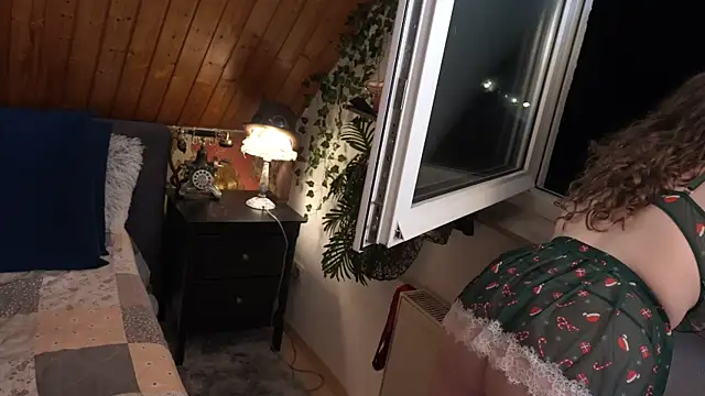 TessaWinter online show from December 2025 04:37:02 PM