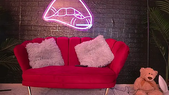 ScarlettQuate online show from December 2024 05:54:02 PM