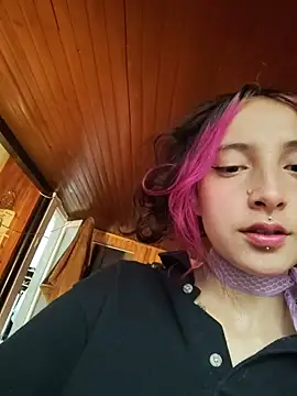  Laary online show from November 2025 08:46:02 PM