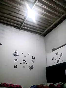 Nicolle Milf online show from December 2024 01:58:02 AM