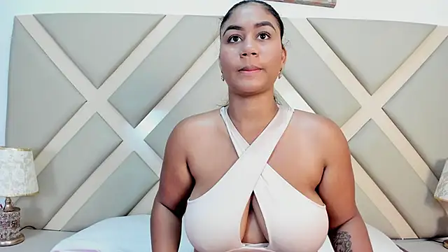 Snapshot of SSCARLETH_ chatting on February 2025 11:32:02 AM SSCARLETH online show from February 2025 11:32:02 AM