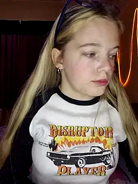 -veranito- online show from March 2025 03:08:02 AM