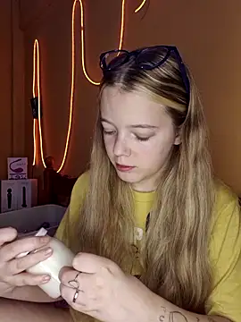 -veranito- online show from March 2025 03:03:02 AM