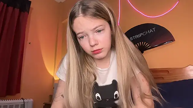 -veranito- online show from November 2025 03:06:02 AM