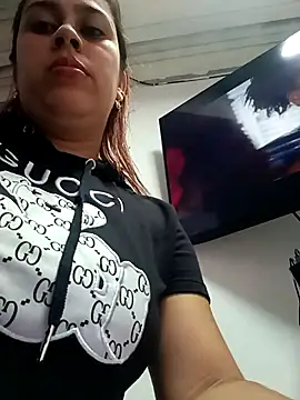 Snapshot of Latina_sexy1 chatting on October 2025 03:54:02 PM Latina sexy1 online show from October 2025 03:54:02 PM