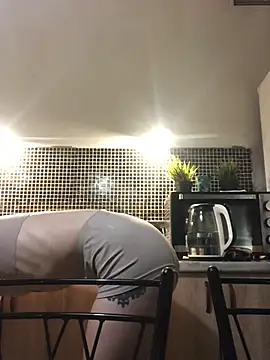 LeyaJohnson online show from December 2024 06:26:01 PM