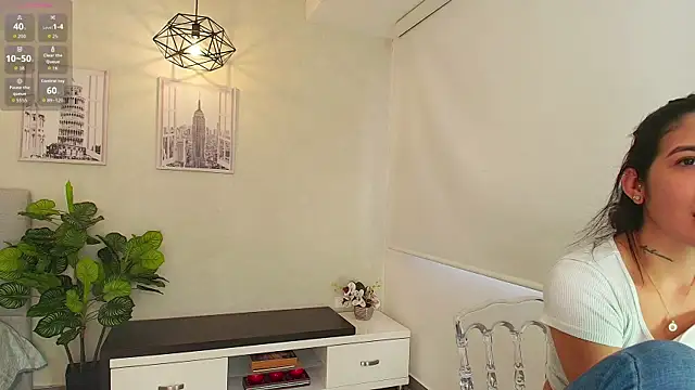 Snapshot of Sassy--Girl chatting on September 2025 06:11:02 PM Sassy--Girl online show from September 2025 06:11:02 PM