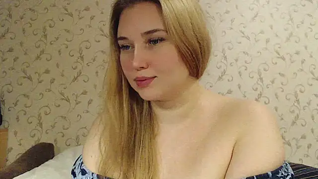Snapshot of mmmPinUpGirl chatting on December 2024 08:58:02 PM mmmPinUpGirl online show from December 2024 08:58:02 PM