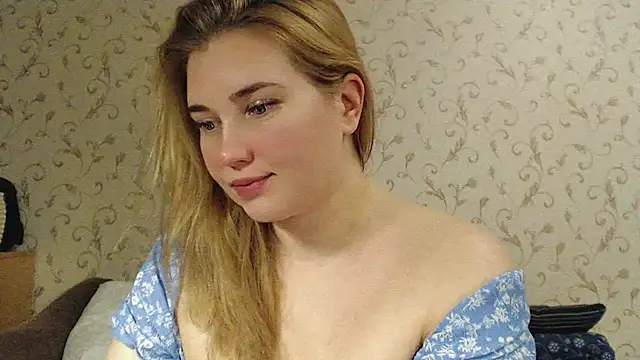 Snapshot of mmmPinUpGirl chatting on December 2024 08:18:02 PM mmmPinUpGirl online show from December 2024 08:18:02 PM