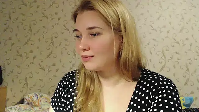 Snapshot of mmmPinUpGirl chatting on February 2025 05:29:02 AM mmmPinUpGirl online show from February 2025 05:29:02 AM