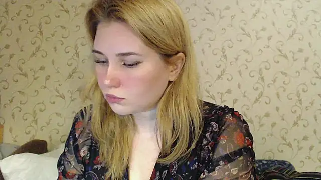 Snapshot of mmmPinUpGirl chatting on March 2025 08:20:02 PM mmmPinUpGirl online show from March 2025 08:20:02 PM