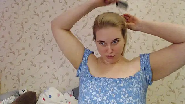 Snapshot of mmmPinUpGirl chatting on September 2025 10:36:01 AM mmmPinUpGirl online show from September 2025 10:36:01 AM