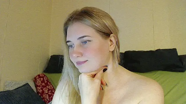 mmmPinUpGirl online show from October 2025 05:58:02 PM