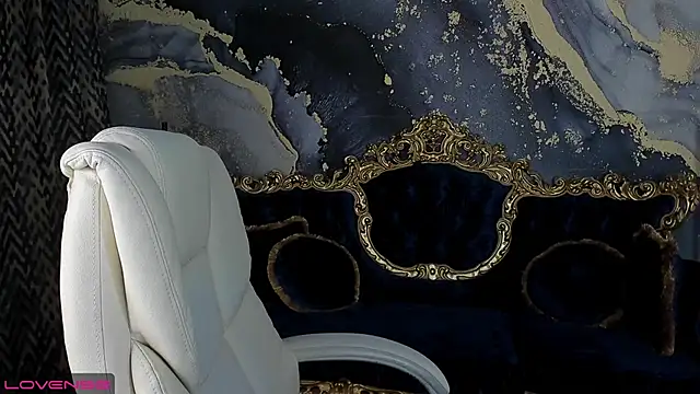 Daphne Moss online show from December 2024 05:53:02 PM