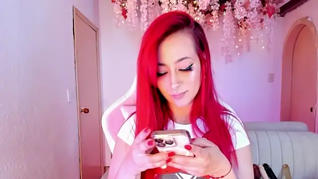 Mia-Bloom online show from November 2025 01:05:01 AM