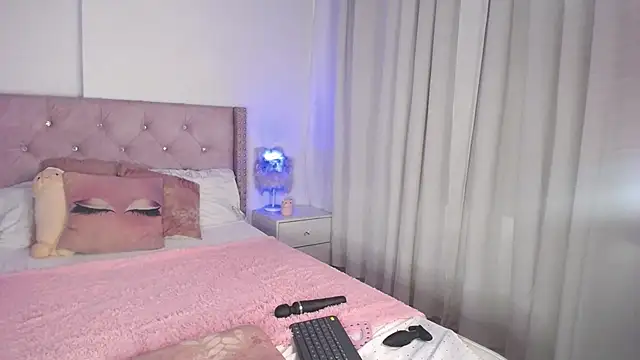 Snapshot of destinysweet21 chatting on February 2025 03:07:01 PM destinysweet21 online show from February 2025 03:07:01 PM