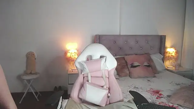 Snapshot of destinysweet21 chatting on February 2025 10:17:02 AM destinysweet21 online show from February 2025 10:17:02 AM