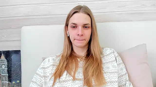 Snapshot of molly_hunt_ chatting on February 2025 02:48:02 AM molly hunt online show from February 2025 02:48:02 AM