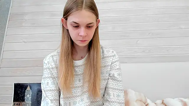 Snapshot of molly_hunt_ chatting on February 2025 02:53:01 AM molly hunt online show from February 2025 02:53:01 AM