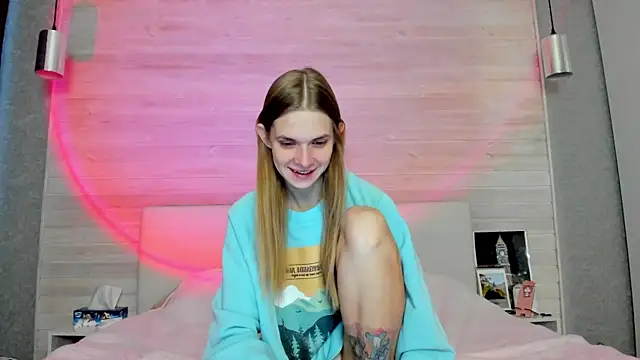 molly hunt  online show from December 2025 05:16:01 AM