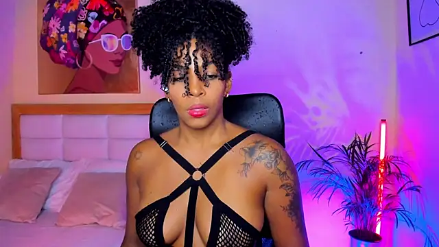 AitanaBrown  online show from April 2026 02:33:01 PM